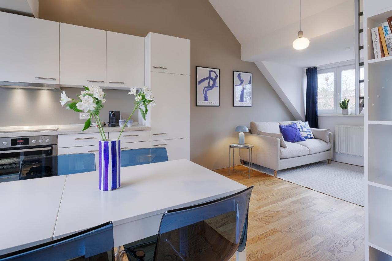 Homiestay City-Apartment, Balkon & Parkplatz Würzburg Esterno foto